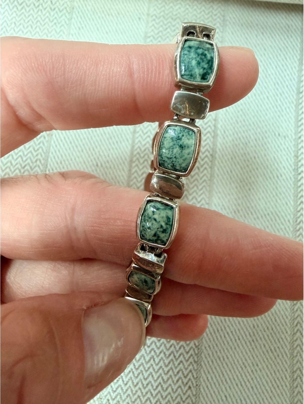 Vintage Liz Claiborne Green Cabochon Link Bracelet Signed - Picture 3 of 7